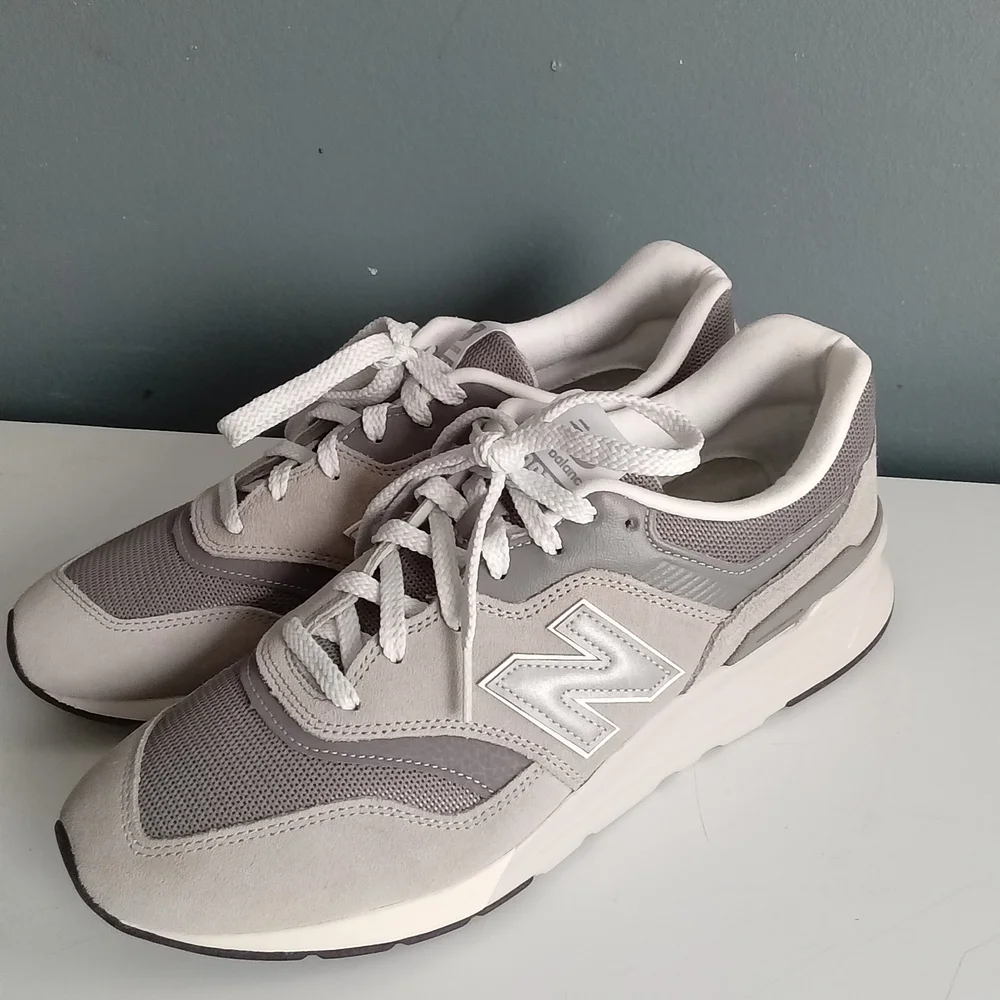 New Balance 997H Grey Suede Mesh Sneakers Casual‎ Athleisure Men's Size 10